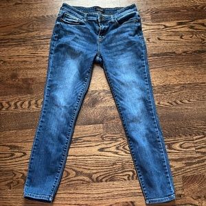 Judy Blue Mid-rise Handsand Resin Skinny